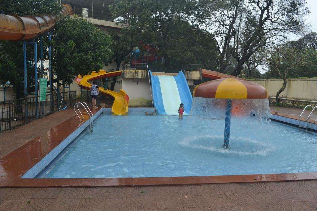 United 21 Retreat, Lonavala 호텔 외부 사진